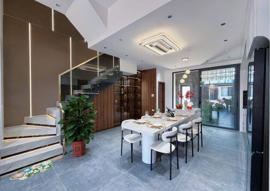 CHO THUÊ NHÀ ĐẸP 3 TẦNG ĐƯỜNG HÒA MINH 11, HÒA KHÁNH – GẦN SIÊU THỊ MEGA