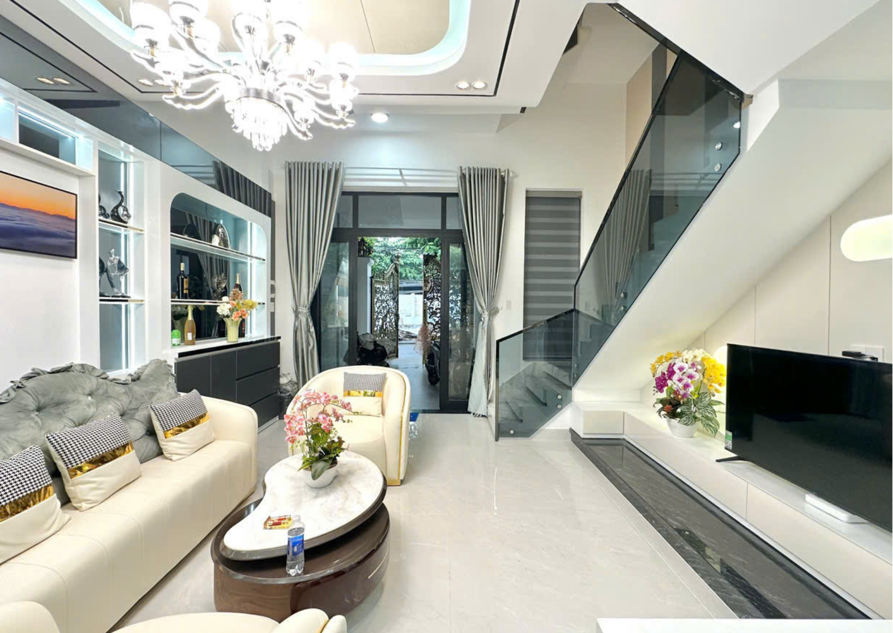 CHO THUÊ NHÀ 3 TẦNG MỚI 100% ĐƯỜNG LÊ VĂN SĨ, HÒA MINH, LIÊN CHIỂU, ĐÀ NẴNG