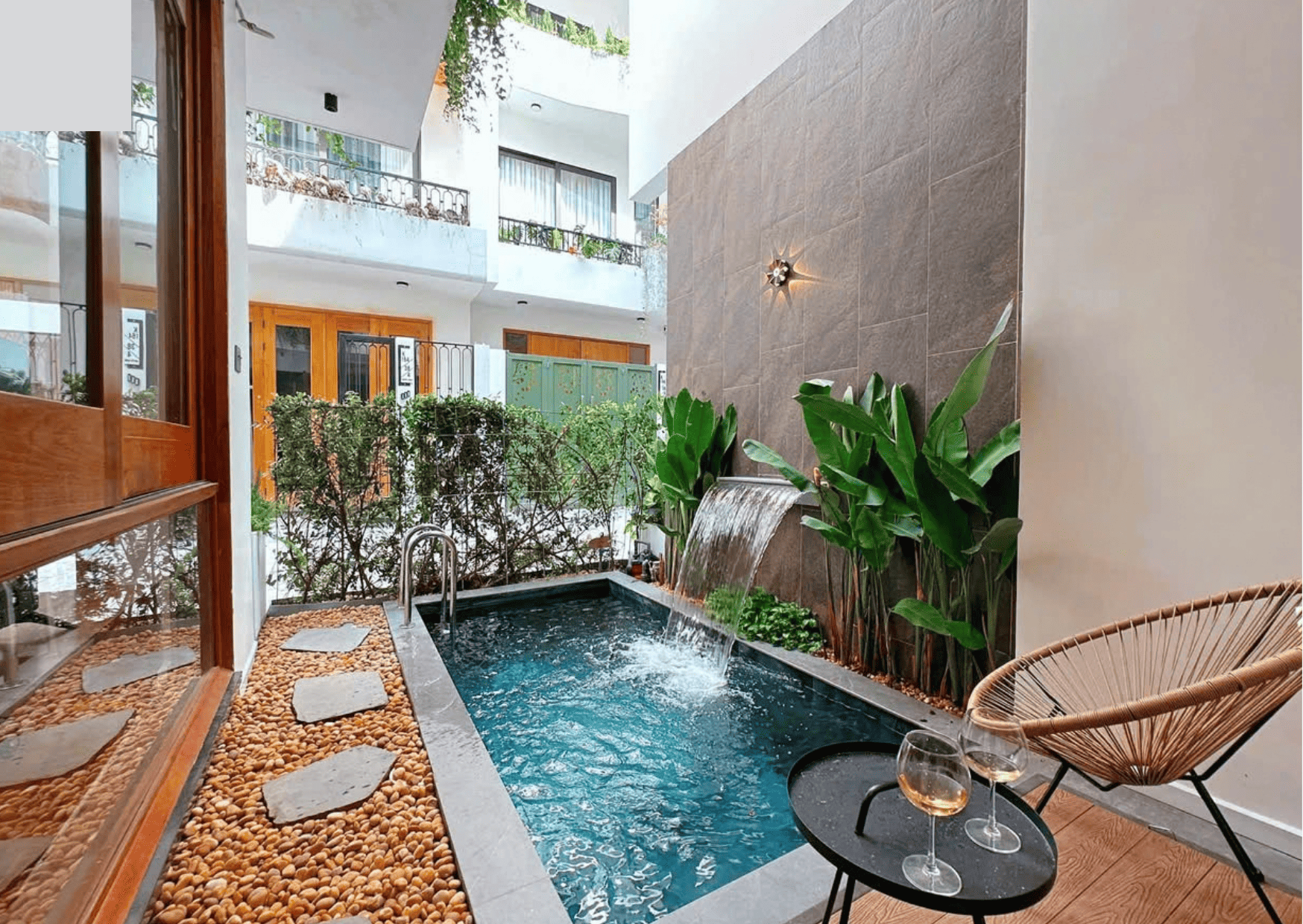 VILLA HỒ BƠI MINI MỚI XÂY SÁT BIỂN NGUYỄN TẤT THÀNH – HÒA KHÁNH