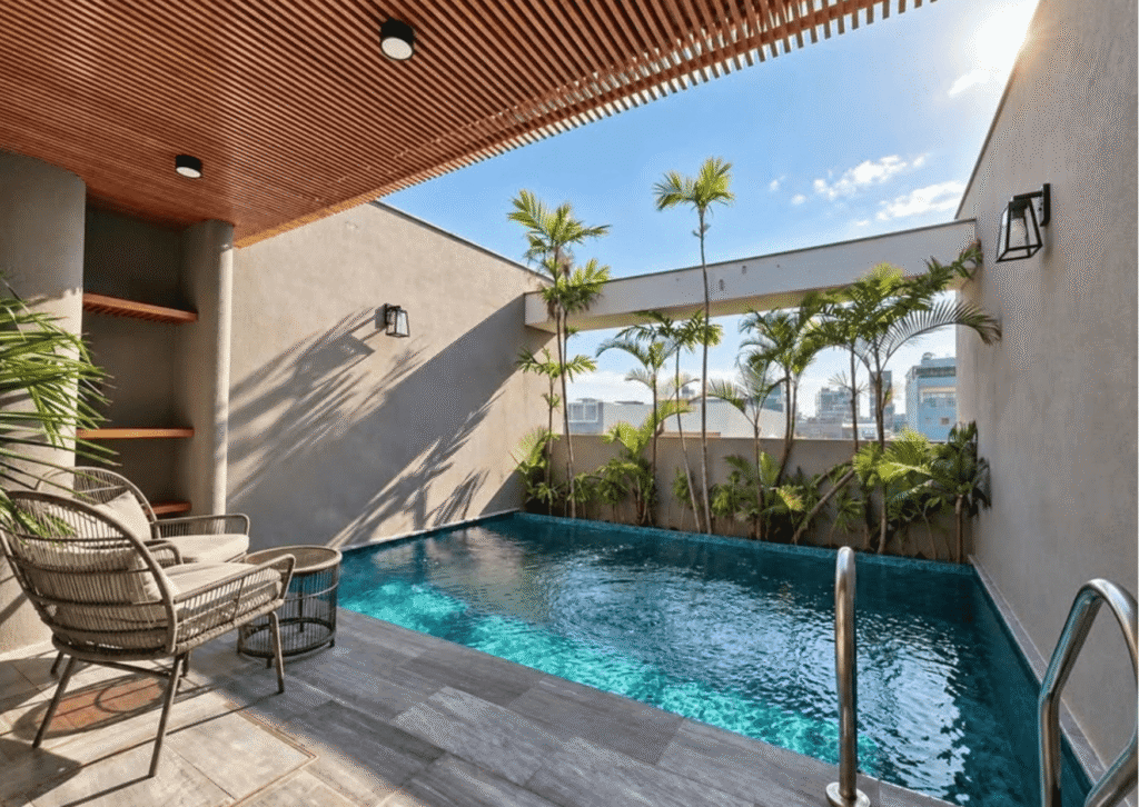 VILLA MỚI XÂY CÓ HỒ BƠI & PHÒNG GYM RIÊNG KHU SƠN THỦY, GẦN CROWNE PLAZA